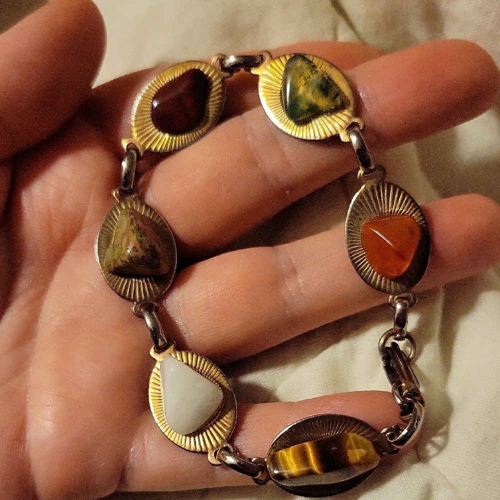 Vintage Gold Tone and Multicolor Stone Clasp Bracelet